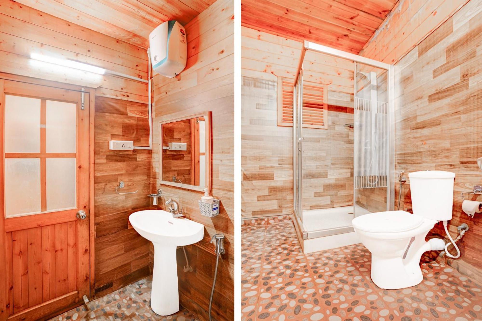 Super Townhouse Morjim Otel Dış mekan fotoğraf
